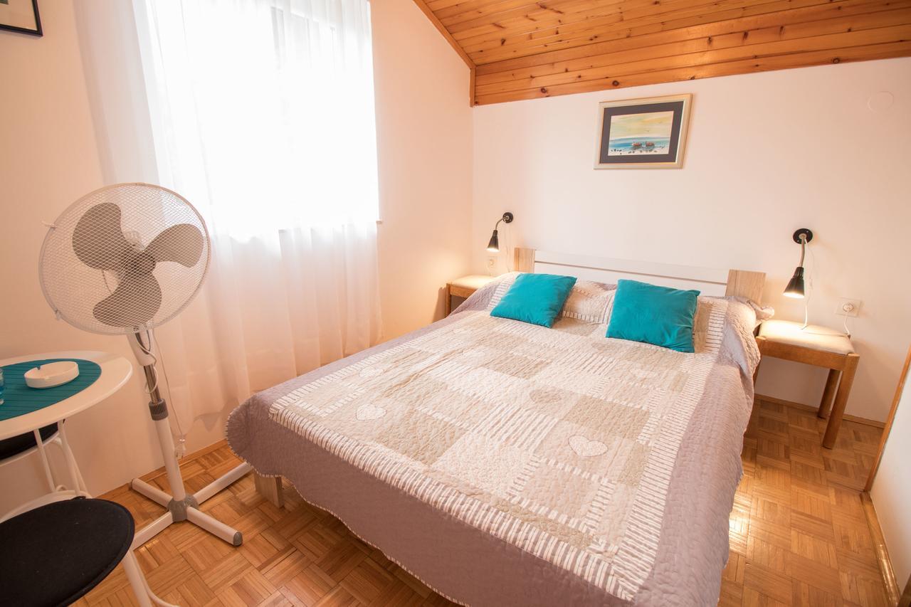 Rooms Sofija Selce Exterior foto